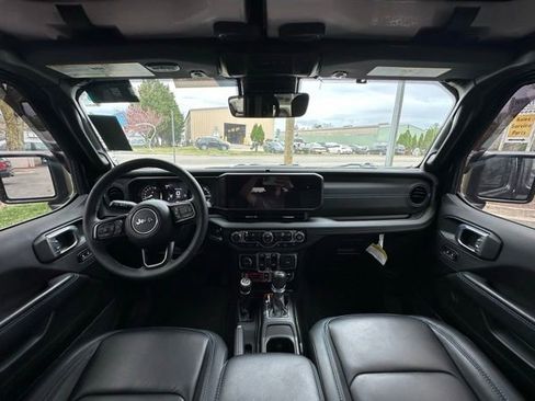 Used 2024 Jeep Wrangler Unlimited Rubicon 4xe image 4