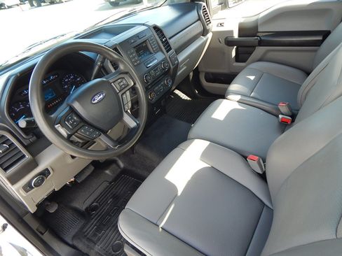 Used 2018 Ford F250 XL w/ Power Equipment Group RWD image 2