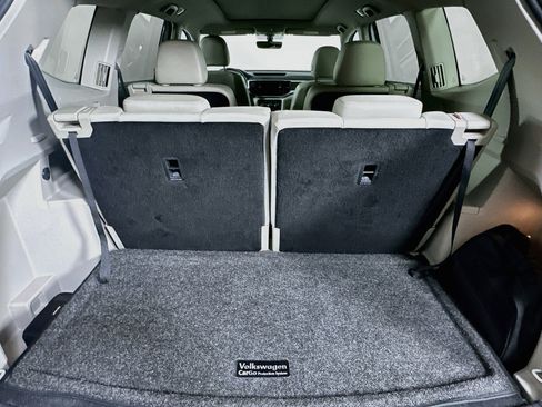 Used 2023 Volkswagen Atlas SE w/ Panoramic Sunroof Package FWD image 30