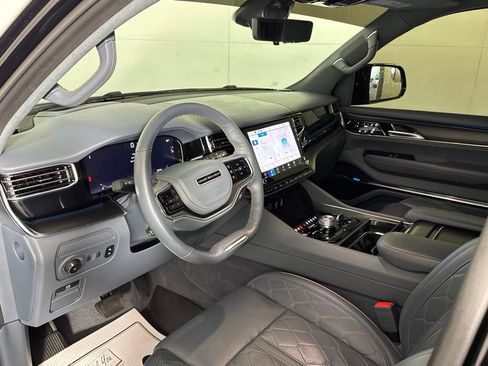Certified 2024 Jeep Grand Wagoneer Series III w/ Rear Seat Video Group 1 AWD/4WD image 9