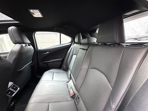 Used 2022 Lexus UX 200 w/ Premium Package image 20