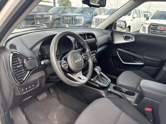 Used 2023 Kia Soul S FWD image 16