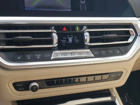 Used 2023 BMW 430i Convertible w/ Convenience Package image 21