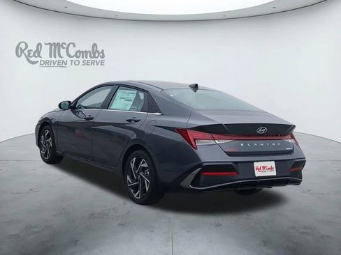 New 2026 Hyundai Elantra Limited FWD image 3