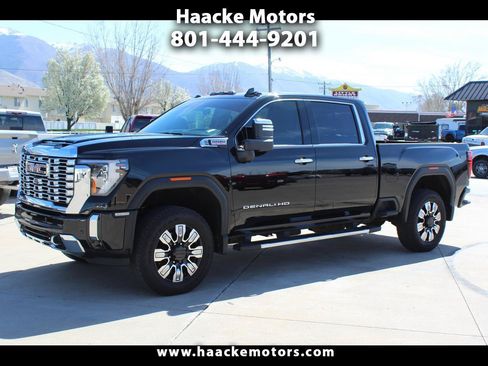 Used 2024 GMC Sierra 3500 Denali w/ Denali Reserve Package AWD/4WD image 1