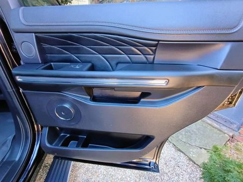 Used 2019 Ford Expedition Platinum image 56