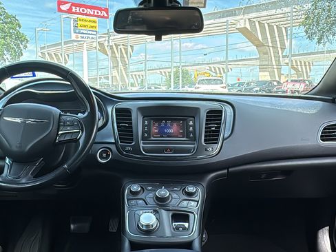 Used 2015 Chrysler 200 S FWD image 14