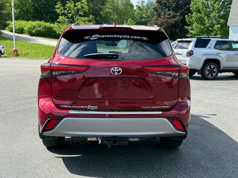 Used 2022 Toyota Highlander Platinum AWD/4WD image 4