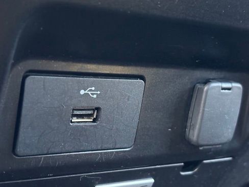 Used 2018 Ford F150 XLT image 37