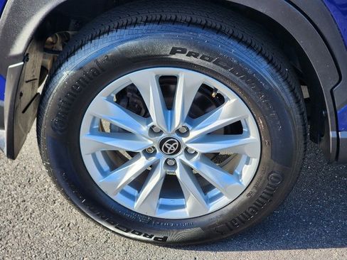 Used 2022 Toyota Corolla Cross LE image 12