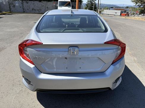 Used 2017 Honda Civic EX image 4