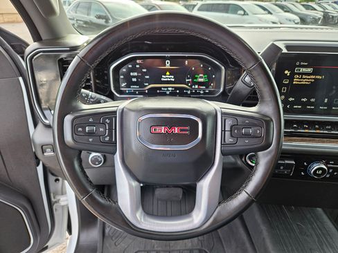 Used 2024 GMC Sierra 1500 SLE w/ Preferred Package AWD/4WD image 19