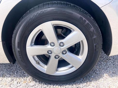 Used 2015 Kia Optima LX FWD image 14
