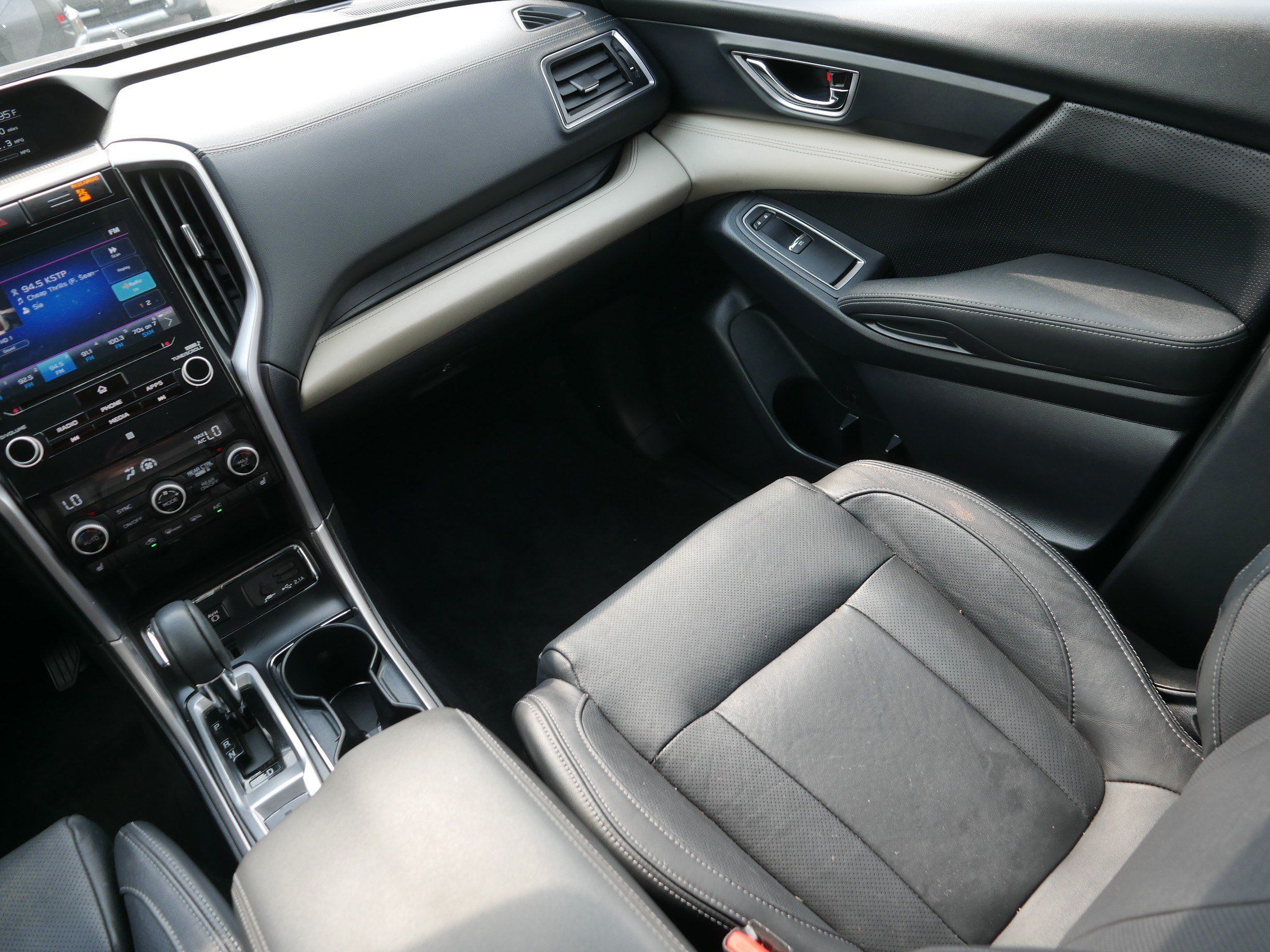 Used 2022 Subaru Ascent Limited AWD/4WD image 11