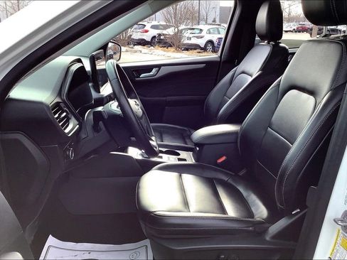 Used 2023 Ford Escape Platinum image 28
