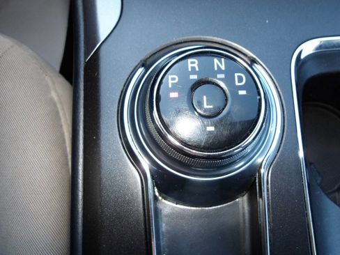 Used 2018 Ford Fusion S image 21