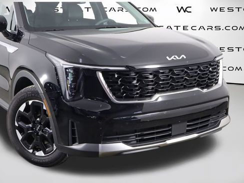 Certified 2025 Kia Sorento S w/ Panoramic Sunroof Package FWD image 48