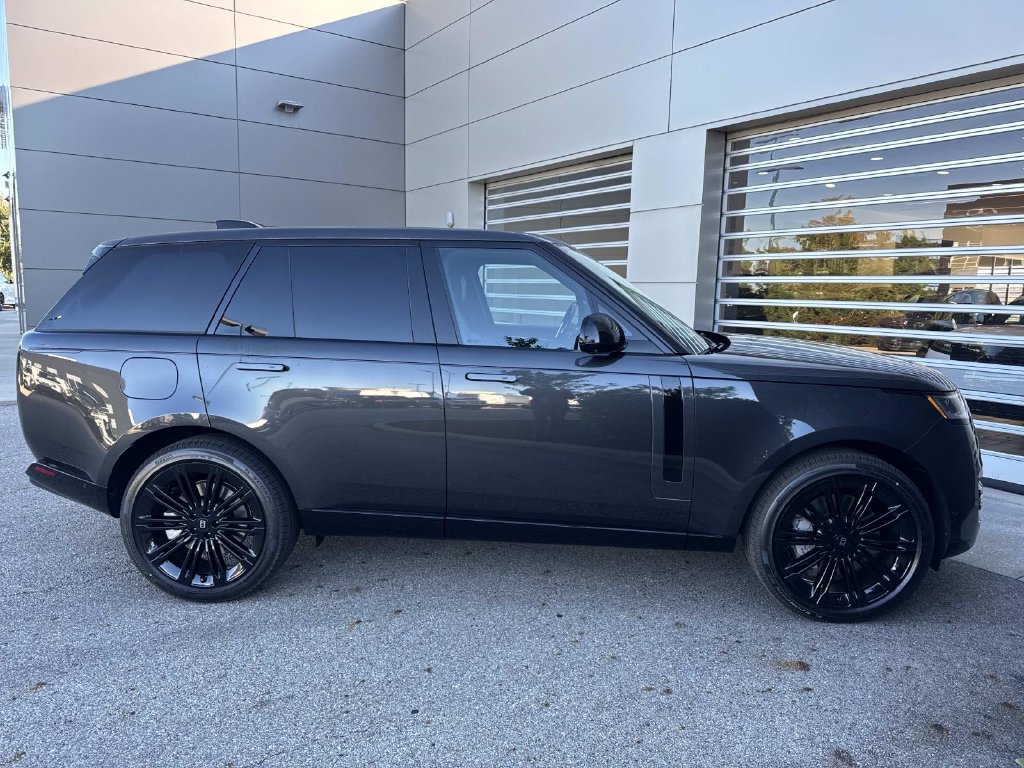 New 2027 Land Rover Range Rover SE AWD/4WD image 8