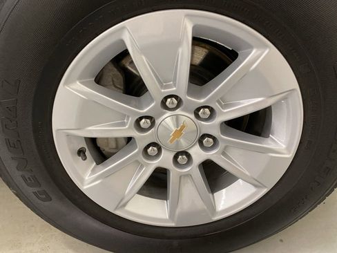 Used 2025 Chevrolet Silverado 1500 LT image 24