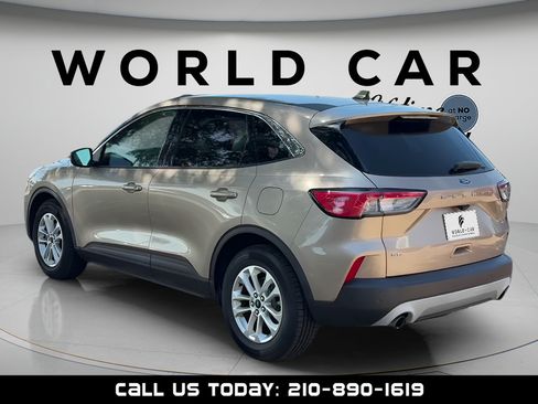 Used 2021 Ford Escape SE FWD image 10