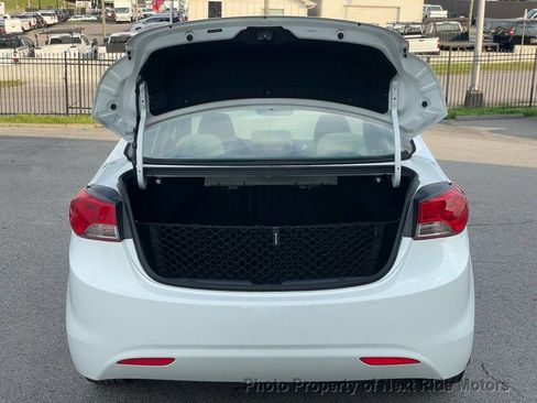 Used 2013 Hyundai Elantra GLS w/ Preferred Pkg image 24