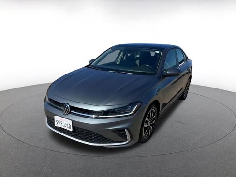 Used 2025 Volkswagen Jetta SE image 7