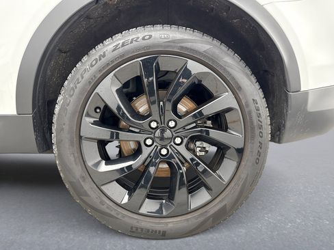 Used 2023 Land Rover Discovery Sport SE image 25