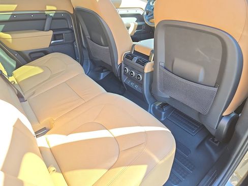 New 2026 Land Rover Defender 110 X-Dynamic SE image 11