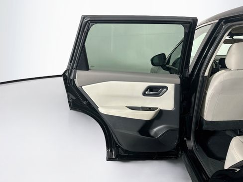 Used 2025 Nissan Rogue SV FWD image 26