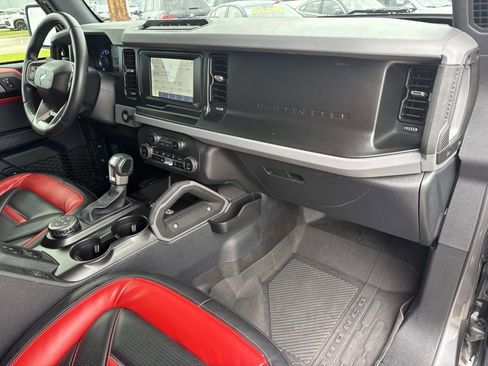 Used 2023 Ford Bronco Big Bend w/ Sasquatch Package AWD/4WD image 12