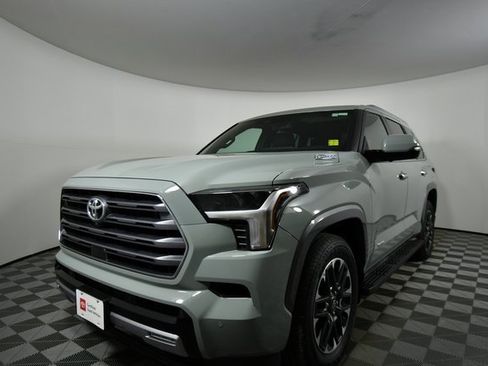 Used 2025 Toyota Sequoia Limited image 6