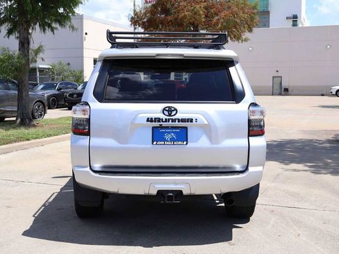 Used 2023 Toyota 4Runner SR5 Premium w/ Moonroof Package RWD image 5