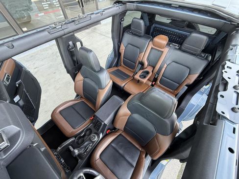 Used 2024 Ford Bronco Outer Banks image 42