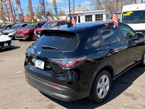 Used 2023 Honda HR-V LX image 7