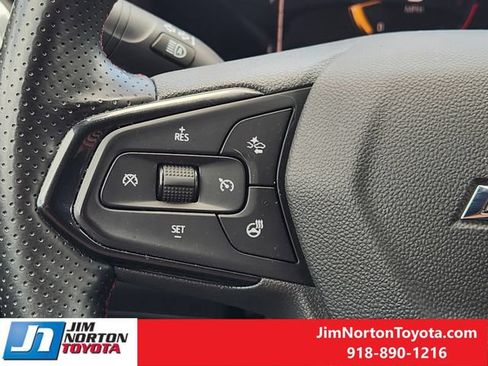 Used 2025 Chevrolet Trax RS w/ Driver Confidence Package FWD image 28