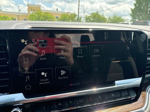 New 2025 GMC Sierra 1500 Elevation image 18