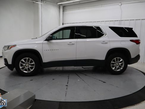 Used 2021 Chevrolet Traverse LS w/ LPO, Floor Liner Package FWD image 7