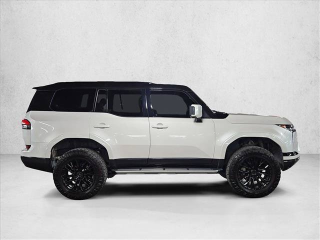 Used 2024 Lexus GX 550 w/ Cold Area Package AWD/4WD image 4