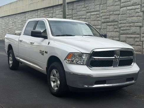Used 2019 RAM 1500 Classic SLT AWD/4WD image 5