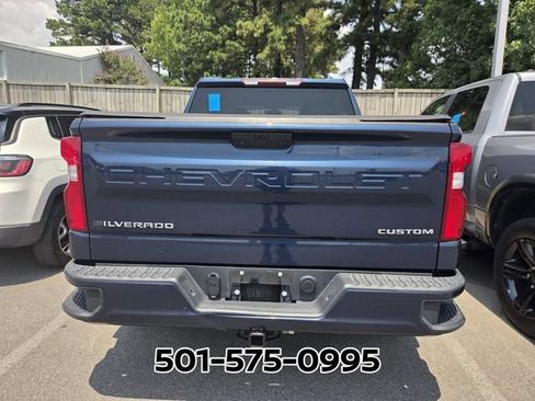 Used 2020 Chevrolet Silverado 1500 Custom w/ Custom Convenience Package AWD/4WD image 4