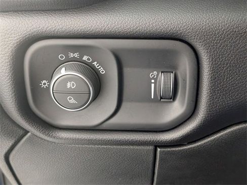 Used 2022 RAM 2500 Big Horn w/ Level C Equiment Group image 15