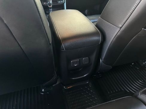 Used 2022 Chevrolet Colorado ZR2 image 22