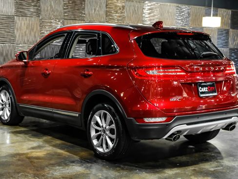 Used 2017 Lincoln MKC Select w/ Select Plus Package FWD image 11