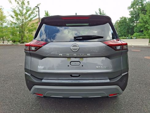 Certified 2023 Nissan Rogue SV w/ SV Premium B Package AWD/4WD image 5