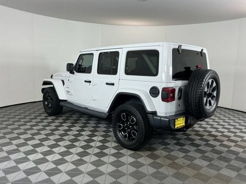 Used 2018 Jeep Wrangler Unlimited Sahara AWD/4WD image 7