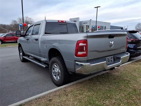 Used 2024 RAM 2500 Tradesman w/ Chrome Appearance Group image 8