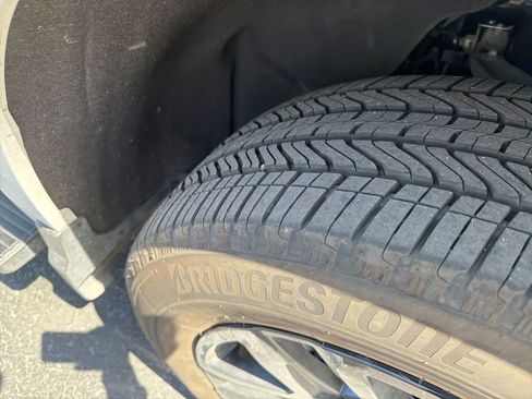 Used 2025 Chevrolet Silverado 1500 Custom image 4