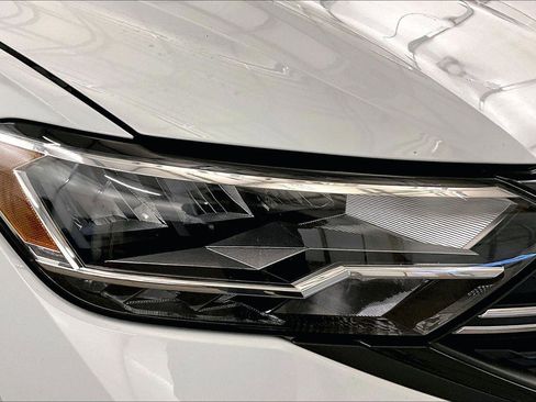 Used 2024 Volkswagen Jetta Sport image 27