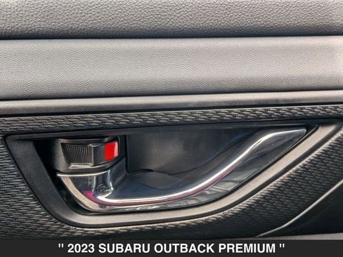 Used 2023 Subaru Outback Premium image 11