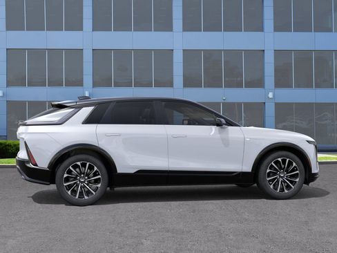 New 2026 Cadillac Lyriq Premium Sport image 5